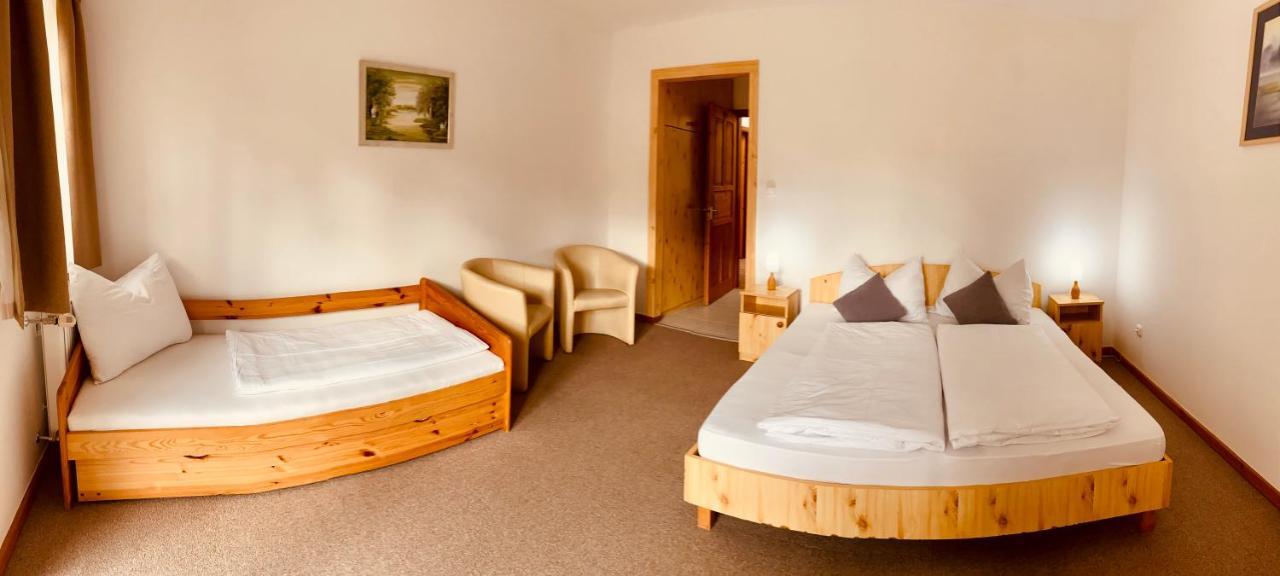 Sommer Panzió Balatonföldvár Exterior foto